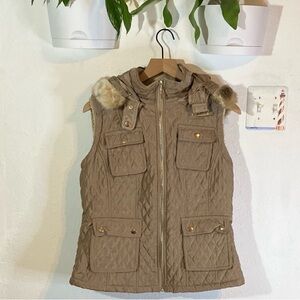 New Daisy Quilted Vest with Faux Fur